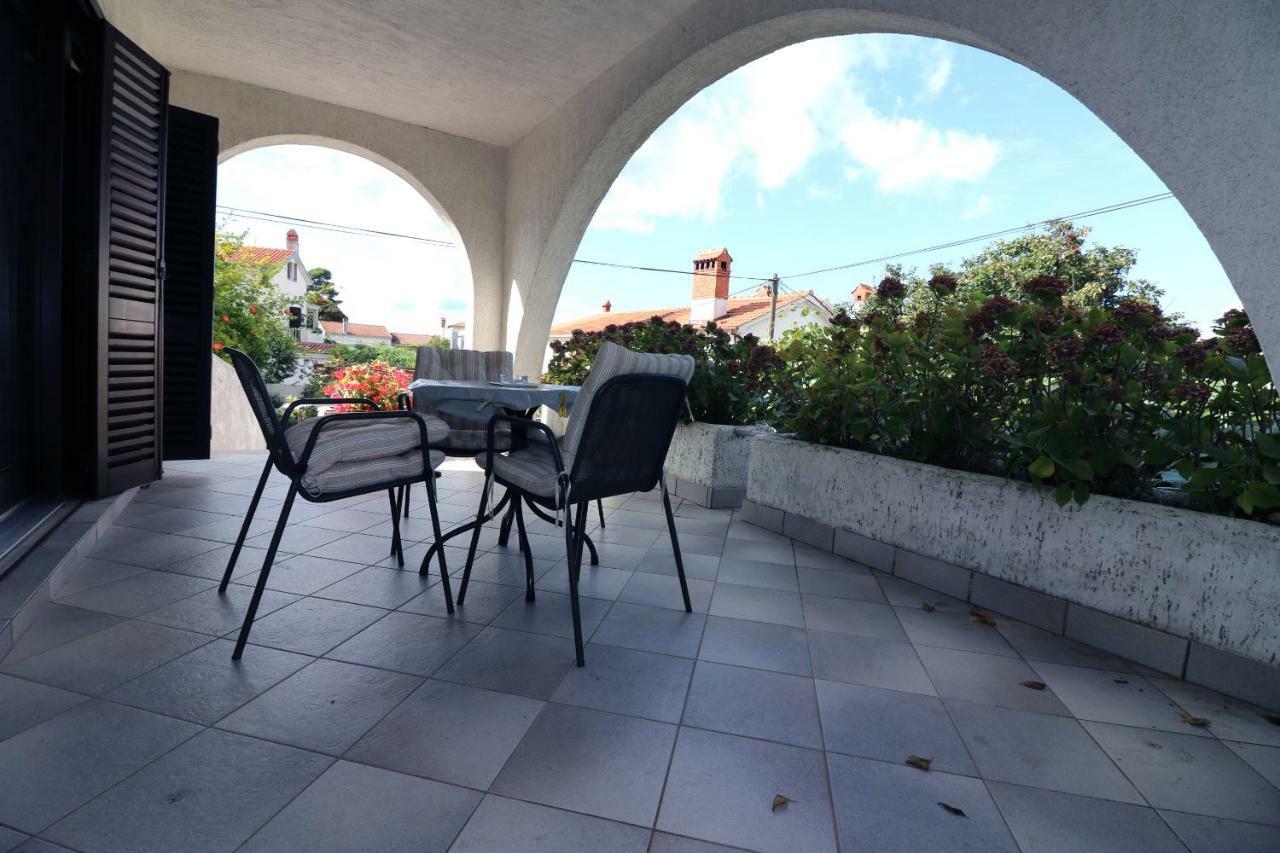 Apartment Draga 17 Njivice Kültér fotó